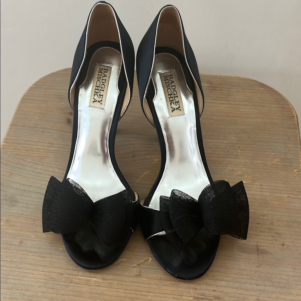 Badgley Mischka Black Heels with Bow Accent
